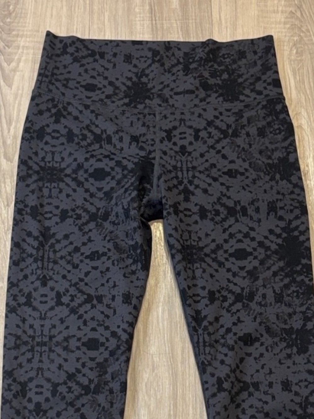 Vuori Studio Printed Legging, Charcoal Shibori - Picture 4 of 16